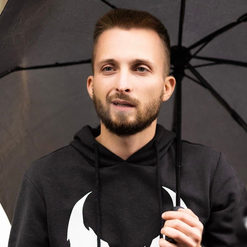 Максим